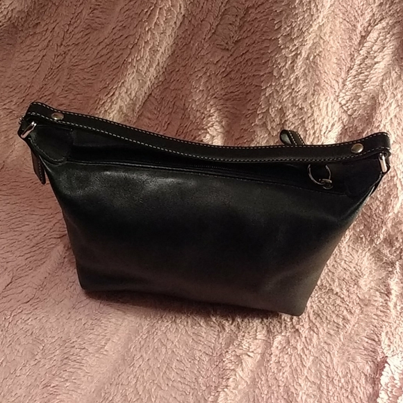 Vintage Authentic small/mini coach black leather handbag - Picture 2 of 8